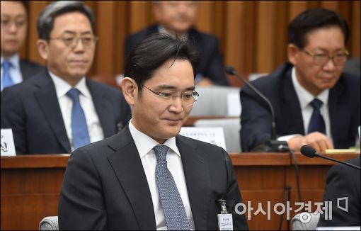 [포토]굳게 입다문 이재용 부회장