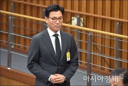 [포토]청문회 들어서는 김재열 사장