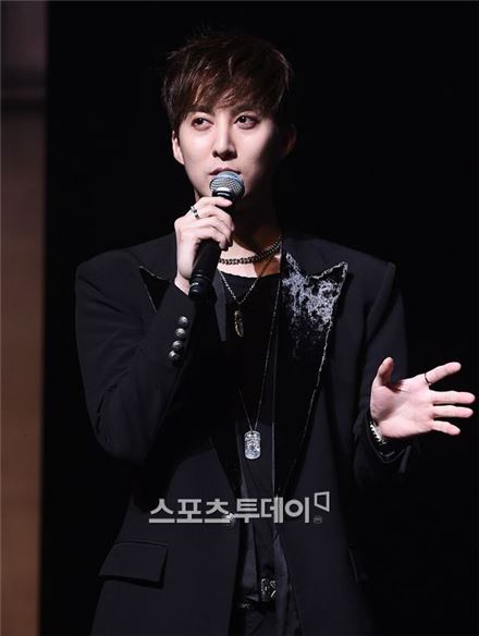 더블에스301 김형준, 논산훈련소 입대…의무경찰 김준수 후임된다