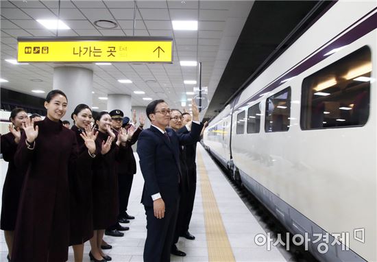 [르포] 첫 운행 SRT…시·종착역인 수서역 가보니