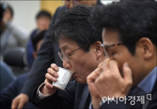 유승민, '軍 복무기간 단축' 朴 대통령·文 전 대표 비판