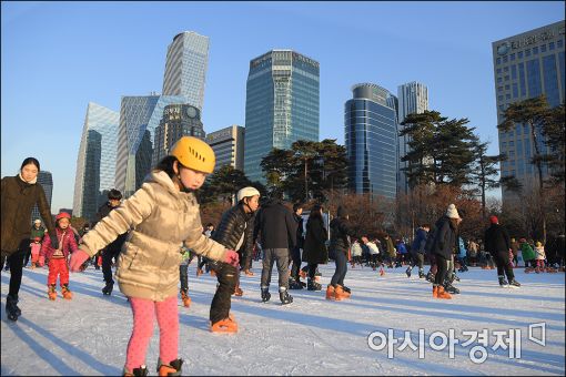 [포토]스케이트 즐기는 시민들