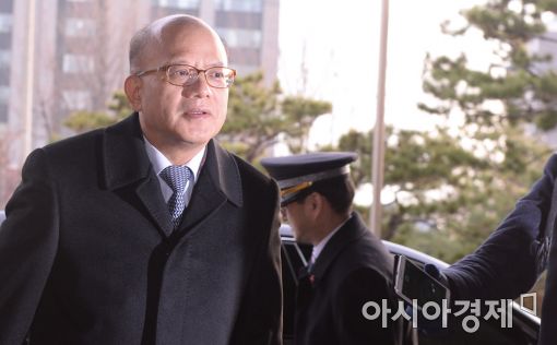 [포토]출근하는 박한철 헌법재판소장