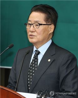 박지원 "潘, 검증 받으며 위기관리능력·리더십 보여줘야"