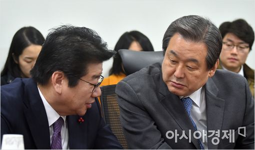 [포토]김무성·강석호, '신당논의하나?'