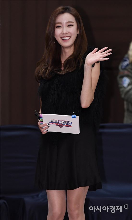 [포토]구세봄, '반가운 손인사'