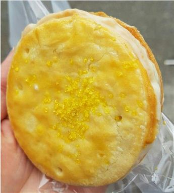 ▲혹평을 받은 조민아 베이커리의 '고구마 쿠키' 가격은 5500원(사진=온라인 커뮤니티)