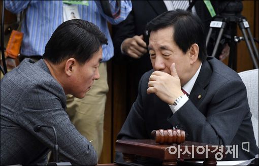 '반쪽' 국조특위…野 "이완영·이만희 사보임…별도 청문회" 요구