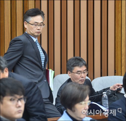[포토]청문회 출석하는 김태현 교육부 감사담당관