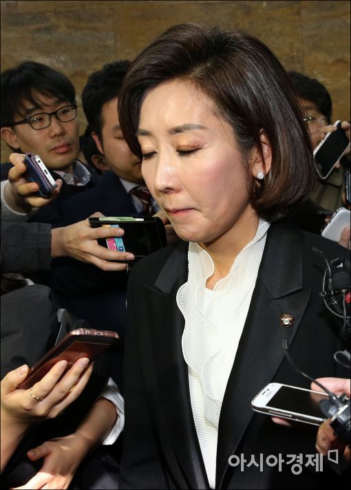 [포토]눈 감은 나경원 의원