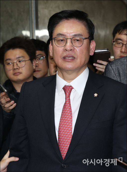 친박 與 원내대표 야당 '냉각기'선언…정국 한파 여전