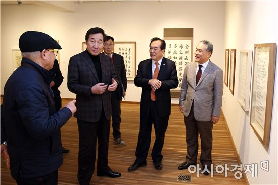 이낙연 전남지사,고흥 남포미술관 방문