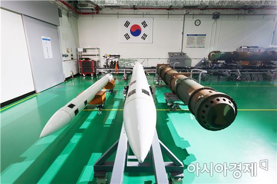 한국형 패트리엇 미사일로 불리는 중거리지대공미사일(M-SAM) '천궁' 개량형(철매-Ⅱ)이 내년부터 양산될 것으로 알려졌다.