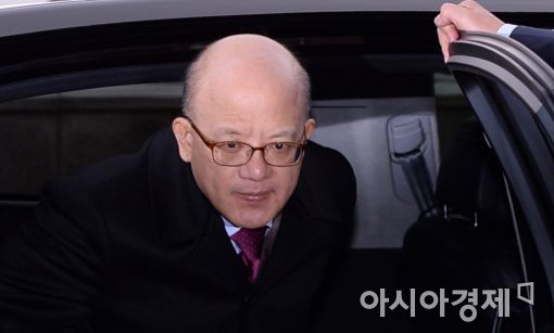 [포토]출근하는 박한철 헌법재판소장 
