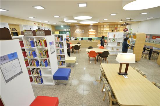넓은들 작은도서관 열람실 