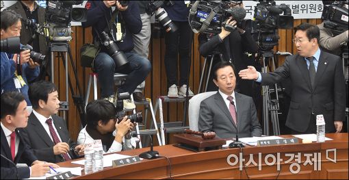 [포토]박범계 "이완영 의원은 국조특위 자격 없다"