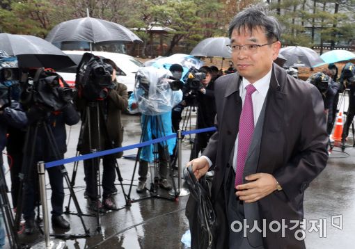 [포토]헌재 도착한 朴대통령 측 변호인