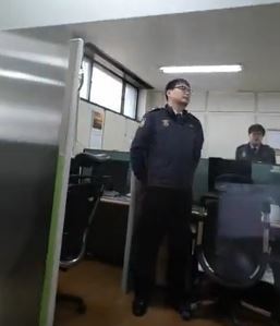 박영선, 서울구치소 페이스북 생중계…“무장병력까지 배치, 생명위협 느껴”
