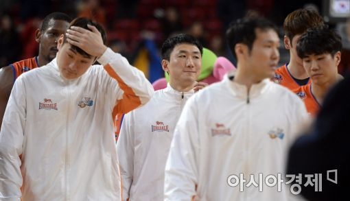 [포토]아쉬운 인천 전자랜드
