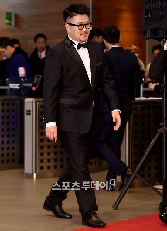 '김주혁 조문' 데프콘 오열 본 네티즌 "얼마나 황망할까"