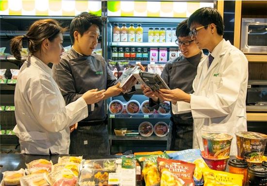 [불황의 그늘⑤]'기존 브랜드 안 팔린다'…PB 브랜드, 탈출구 급부상