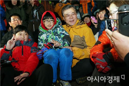 문재인 "국민의당, 비박계와 손 잡는다면 호남 배반하는 것"