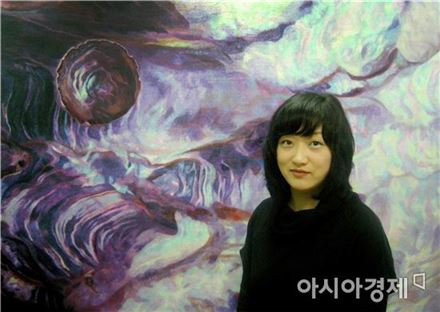 미물 속 환상의 세계…헬렌 정 리 ‘아름다운 유혹展’