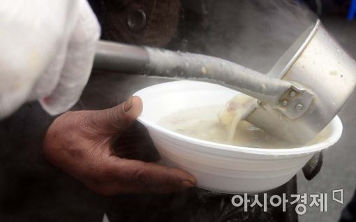 [포토]따뜻한 떡국 한 그릇 
