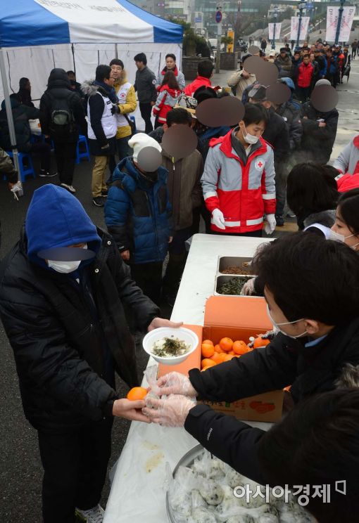 [포토]떡국 한 그릇의 따뜻함 