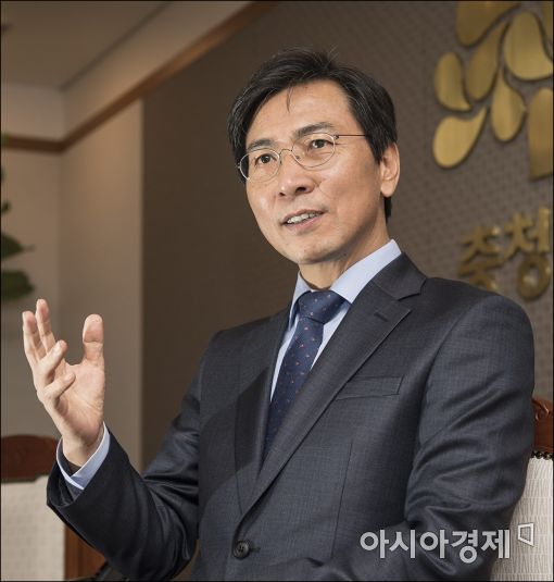 안희정, 외교·안보 구상 공개…'전작권 환수·안보외교지도자회의' 약속