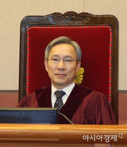 [포토]박근혜 탄핵심판 참석한 강일원 헌법재판관 