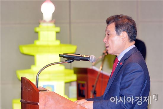 윤장현 광주시장, 광주불교연합회 성도재일 연합 대법회 참석