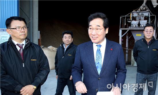 이낙연 전남지사,광양항 서측 배후단지 (주)물류명가 방문