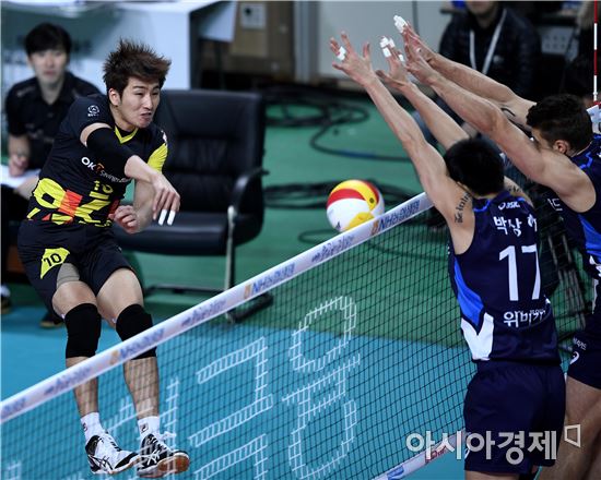 [포토]강영준, '블로킹에 딱걸렸네'