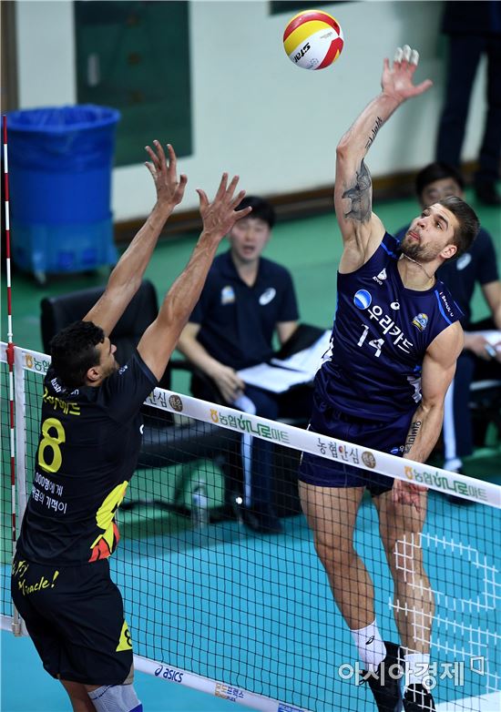 [포토]파다르, '막을 테면 막아봐'