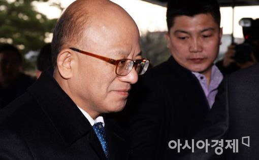 [포토]출근하는 박한철 헌법재판소장