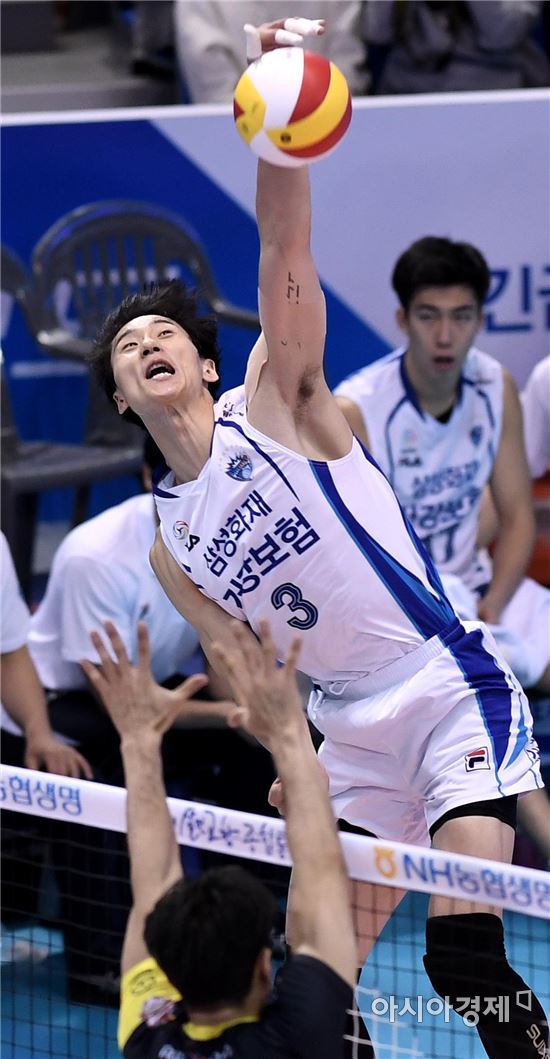 [포토]박철우, '내리꽂는 스파이크 공격'