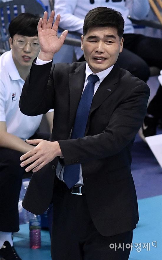 [포토]작전 지시하는 임도헌 감독