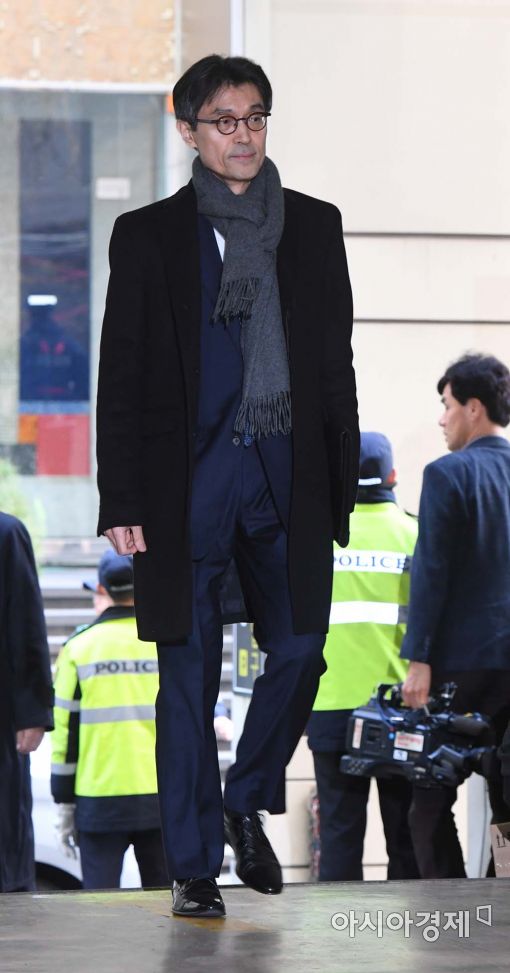 [포토]특검 출석하는 모철민 프랑스대사 