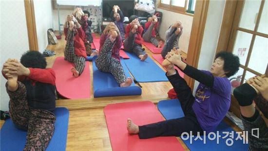 곡성군, 동절기 경로당 요가·체조교실 운영