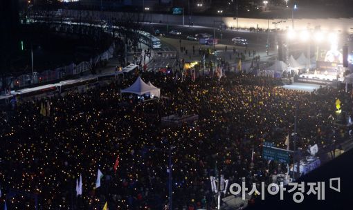 [포토]'꺼지지 않는 촛불민심'