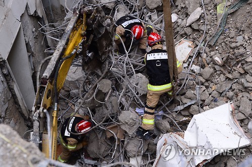 ‘낙원동 호텔 붕괴’ 두번째 매몰자 38시간만에 발견…끝내 사망