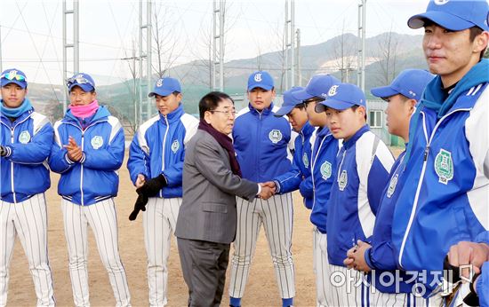 김준성 영광군수, 청주고등학교 야구부 격려