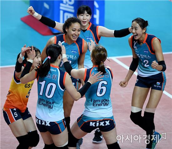 [포토]GS칼텍스 알렉사, '선두 흥국생명 잡아보자!'