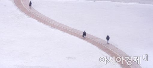 [포토]눈길 따라~