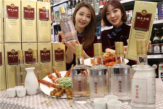 중국 술, 한국 시장 잠식 가속화…한한령에 고전하는 韓 기업과 대조