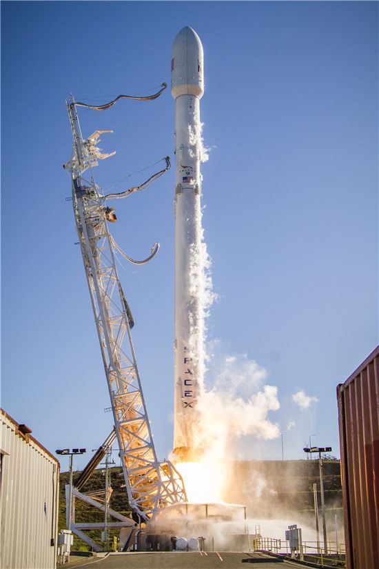 [포토]스페이스X 팰컨9 로켓 발사 성공