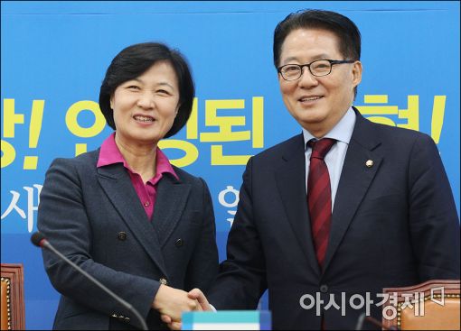 왼쪽부터 더불어민주당 대표 추미애, 국민의당 대표 박지원