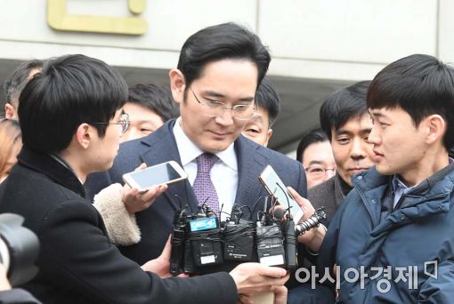 [이재용 영장기각] 삼성 "출국 어렵다…해외 경영활동 차질"