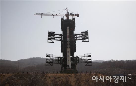 북한이 탄도미사일을 발사한다면 1,2,3단이 분리되는 특성을 감안해 지리적으로 평북 동창리에서 발사할 가능성도 높다. 